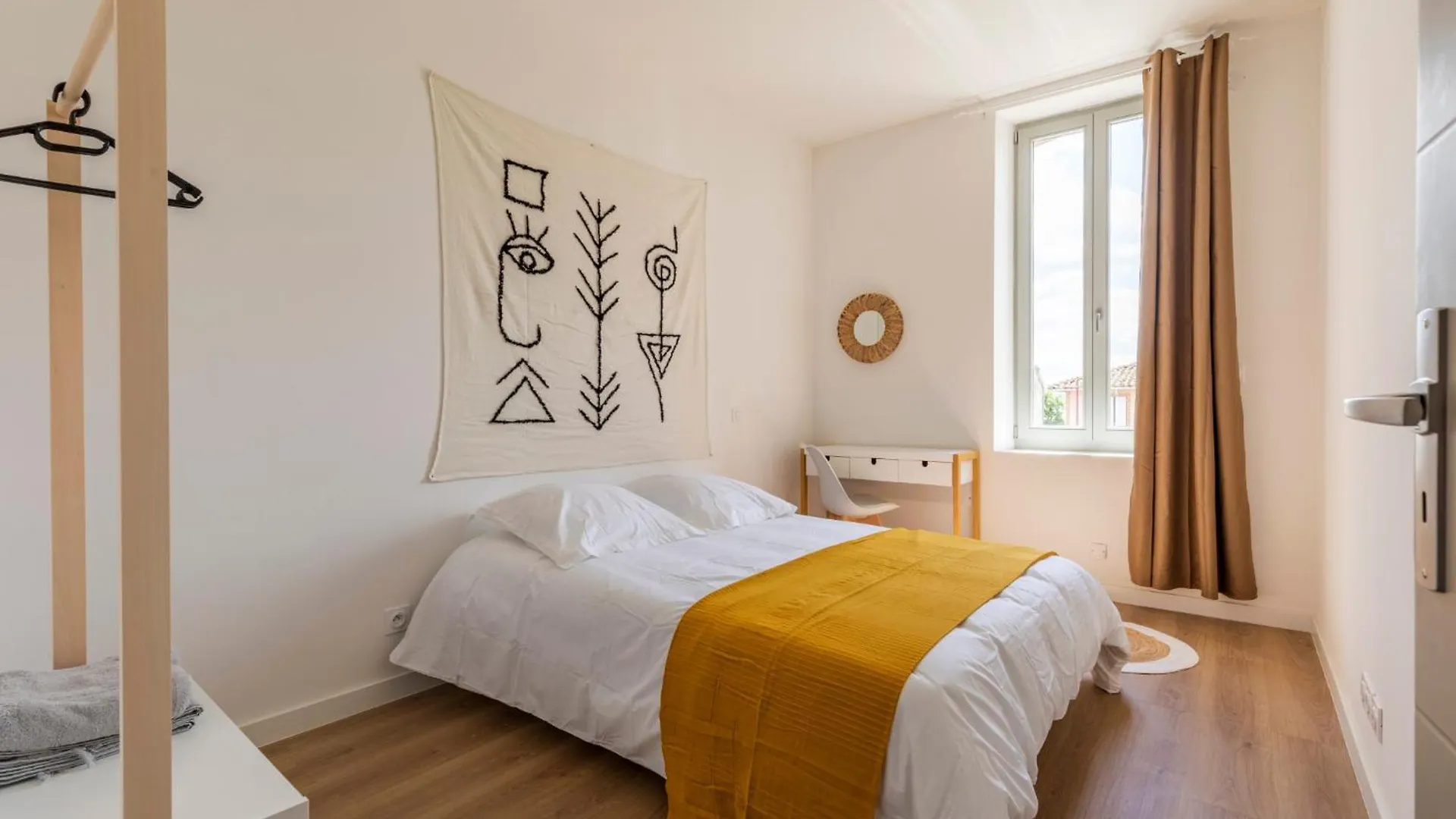 Appartement L'abeille - T3 chaleureux avec 2 chambres et 1 canapé lit Castelsarrasin France